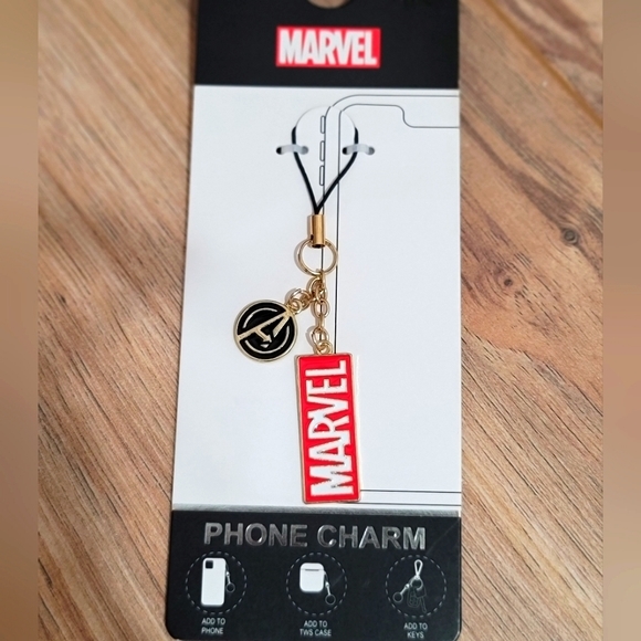 MARVEL Avengers Charm For Phone, Airpod & Keys - Picture 2 of 3